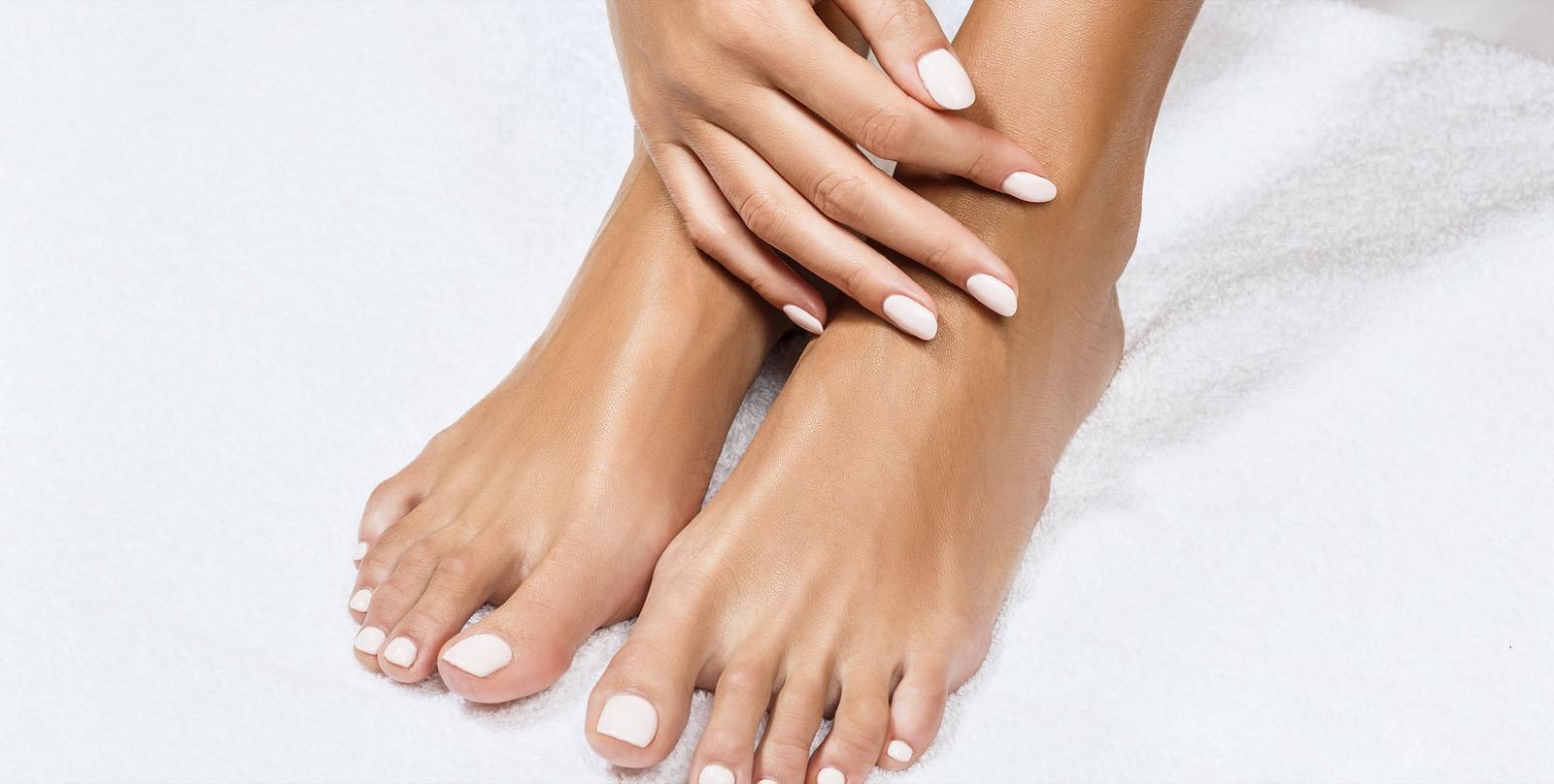 Express & Signature Regular Manicure and Pedicure