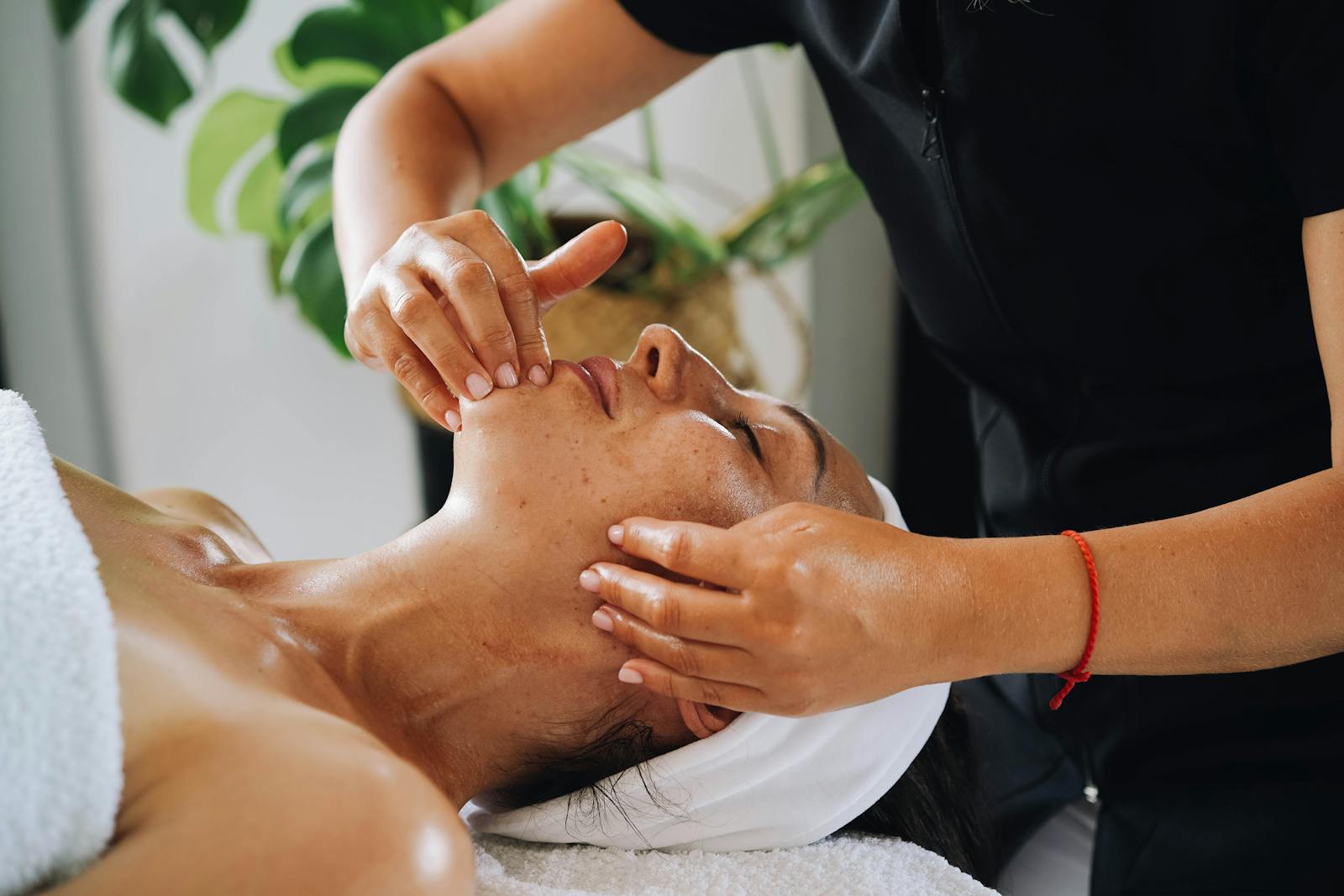 Buccal Face Sculpting Massage at GA Salons London